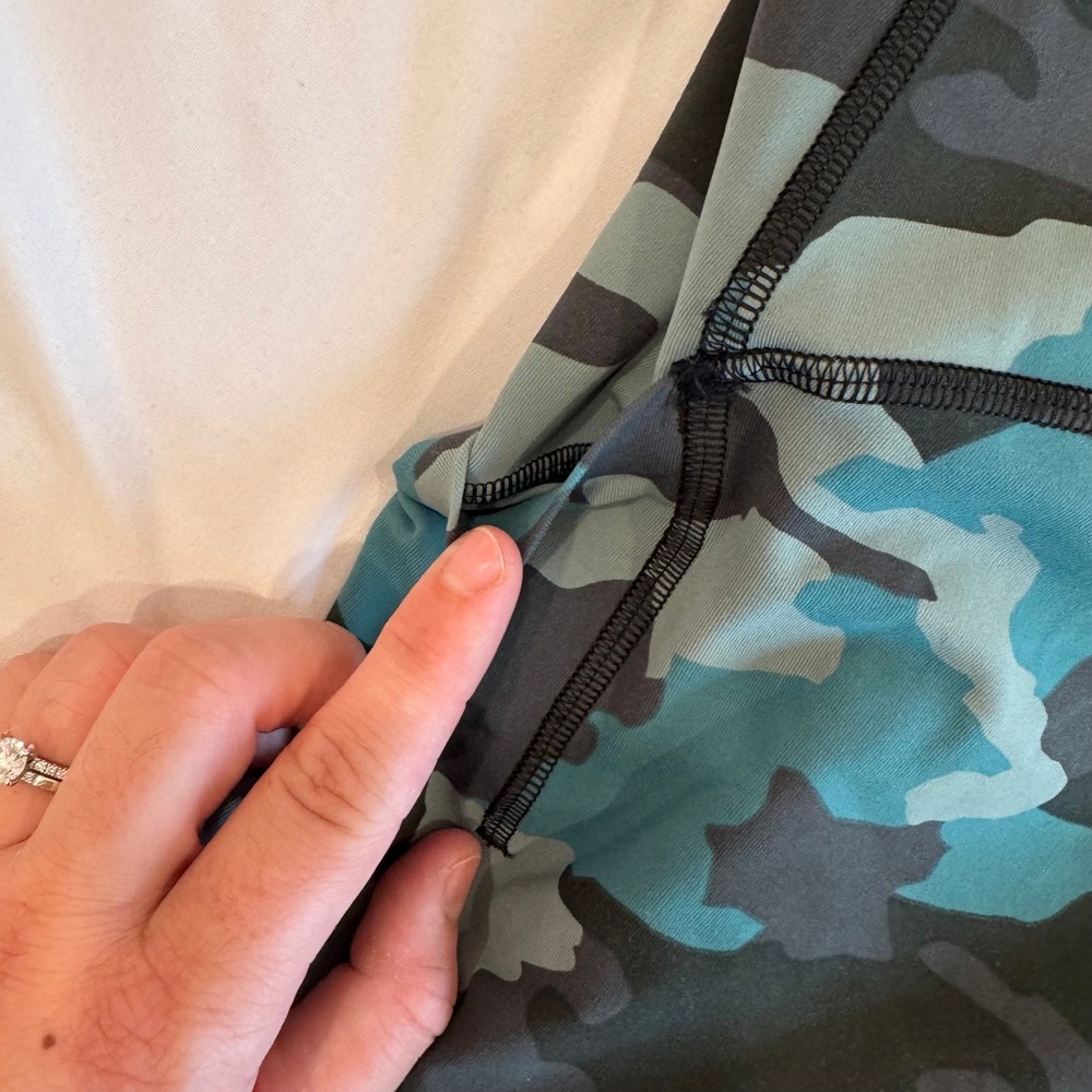 Lululemon Invigorate High-Rise Crop 23" Heritage 365 Camo Tidewater‎ Teal Multi - Picture 14 of 15